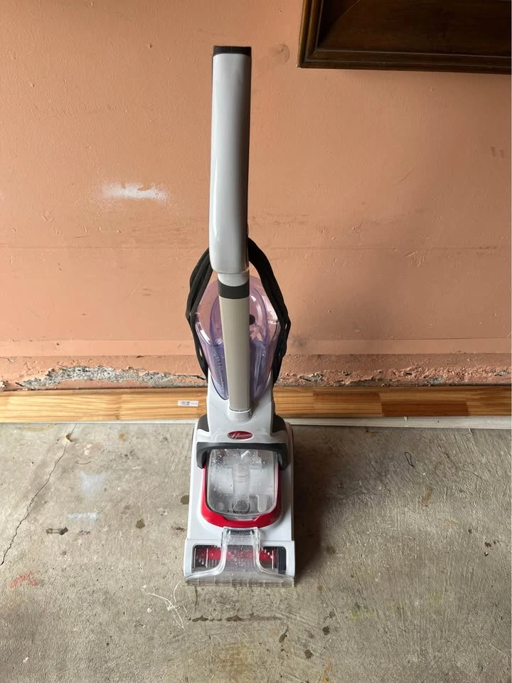 Hoover PowerDash Pet Upright Carpet Cleaner - photo 3