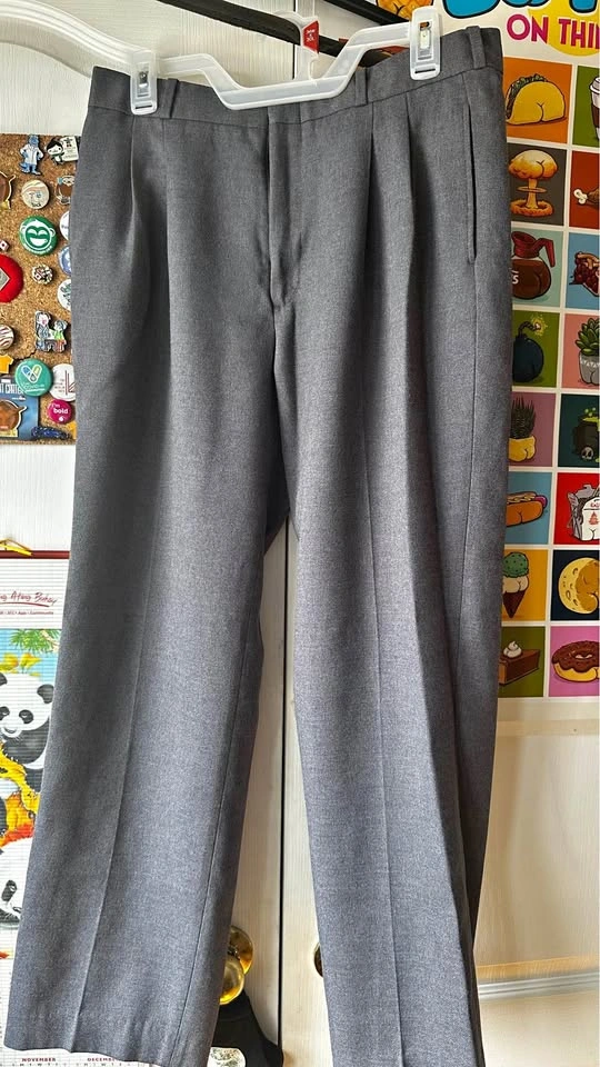 Elite Men's Grey Pleated Dress Pants 34W x 30L