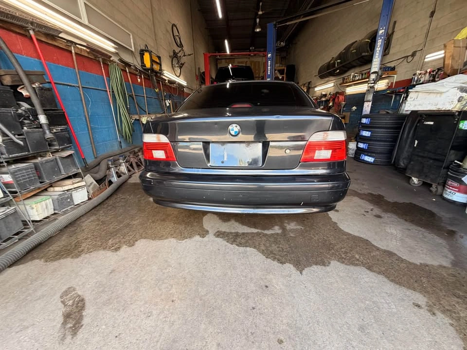 2001 BMW 525i (E39) Black on Black under 200000 km - photo 3