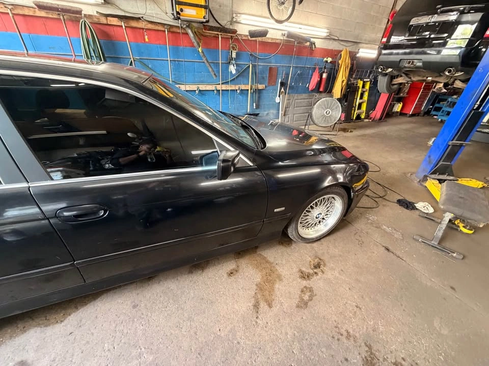2001 BMW 525i (E39) Black on Black under 200000 km - photo 5