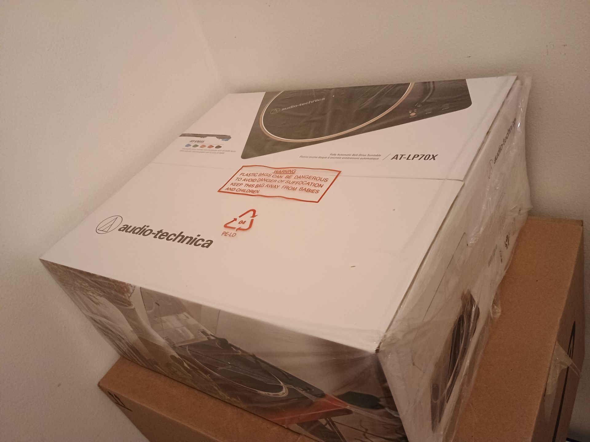 NEW Audio-Technica AT-LP70X Automatic Turntable - photo 4