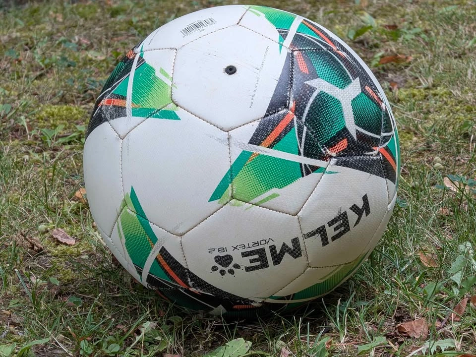 Kelme Vortex 18.2 size 4 soccer ball - photo 2