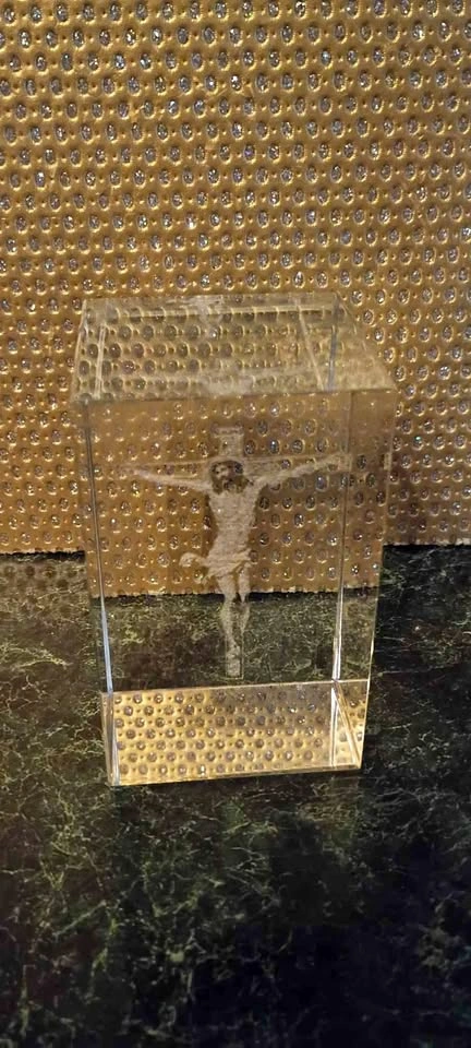 Vintage Jesus Christ Laser Etched Glass Paperweight Rare Heavy
