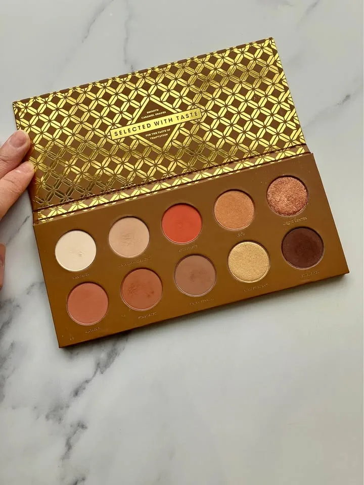 Zoeva eye shadow palette and blush palette image indicator(2)
