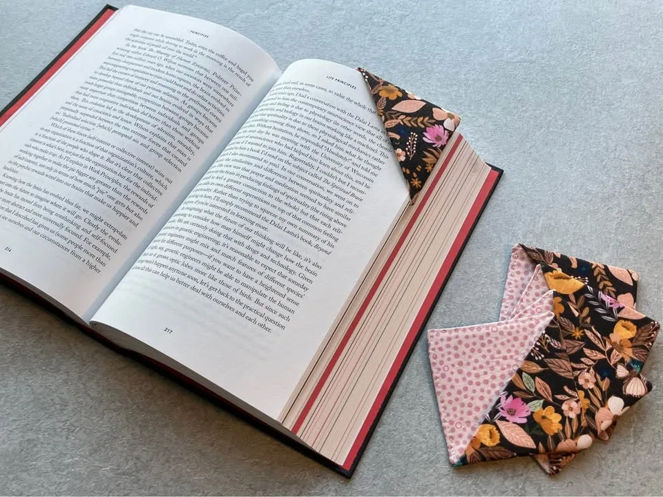 Handmade Fabric Corner Bookmark image indicator(5)