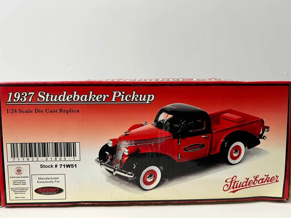 Vintage 1937 Studebaker Pickup 1:24 Die-Cast Model – In Box - photo 2