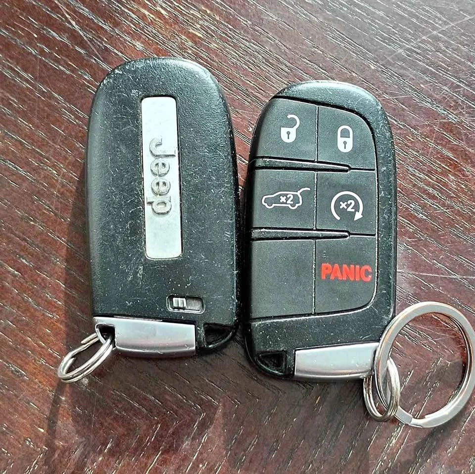 Jeep Grand Cherokee Keyfobs OEM 2014-2022 Used Pair