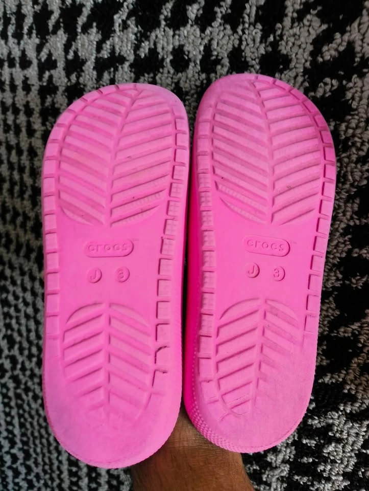 Pink sandals slides Crocs size j3 - photo 2