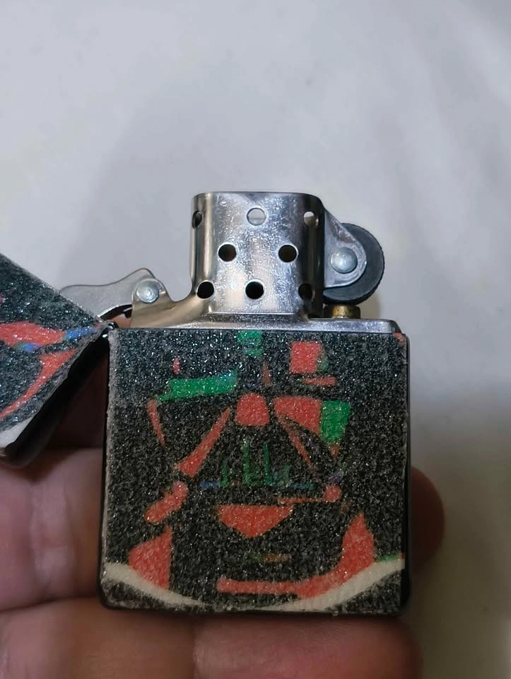 Vintage 1995 Zippo Lighter - Collectible Retro April 1995 (D XI) - photo 3