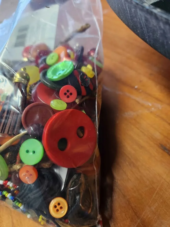 Bag of craft supplies thousands of pieces image indicator(3)