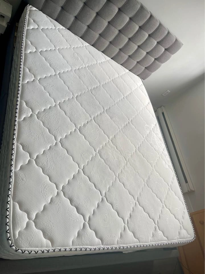 Grey Tufted Queen Bed Frame and Mattress - photo 3