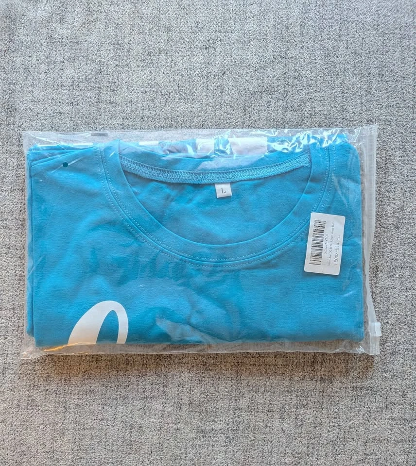New Ladies t-shirt - photo 2