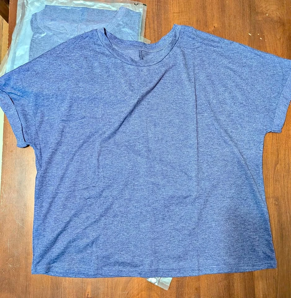 New XL ladies t-shirt - Read description