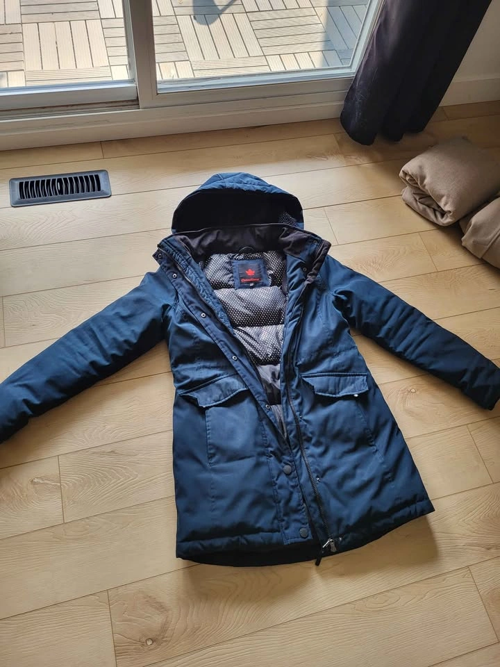 Canadiana Women’s Hooded Winter Parka – Size Extra Small - photo 5