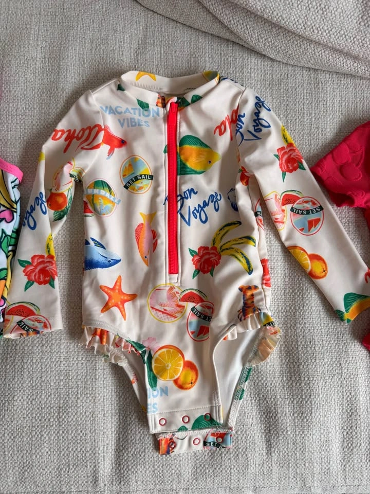 OLD NAVY baby swim suits size 12-18 months - photo 3