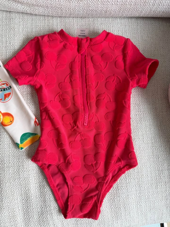 OLD NAVY baby swim suits size 12-18 months - photo 4
