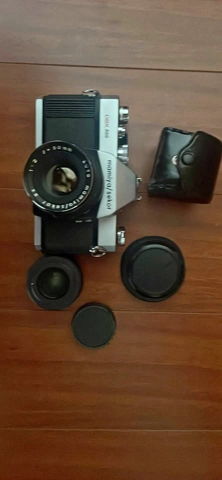 Mamiya/Sekor 35mm SLR film camera