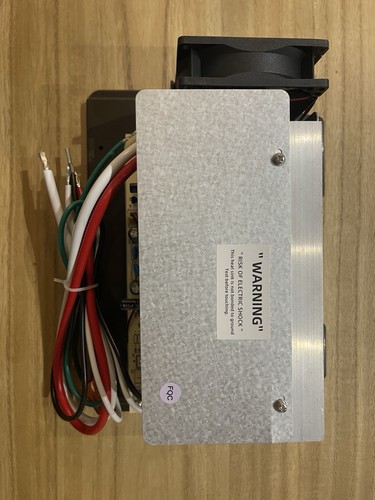 WFCO WF-8955-AD-MBA 55 Amp Power Converter Main Board - photo 2