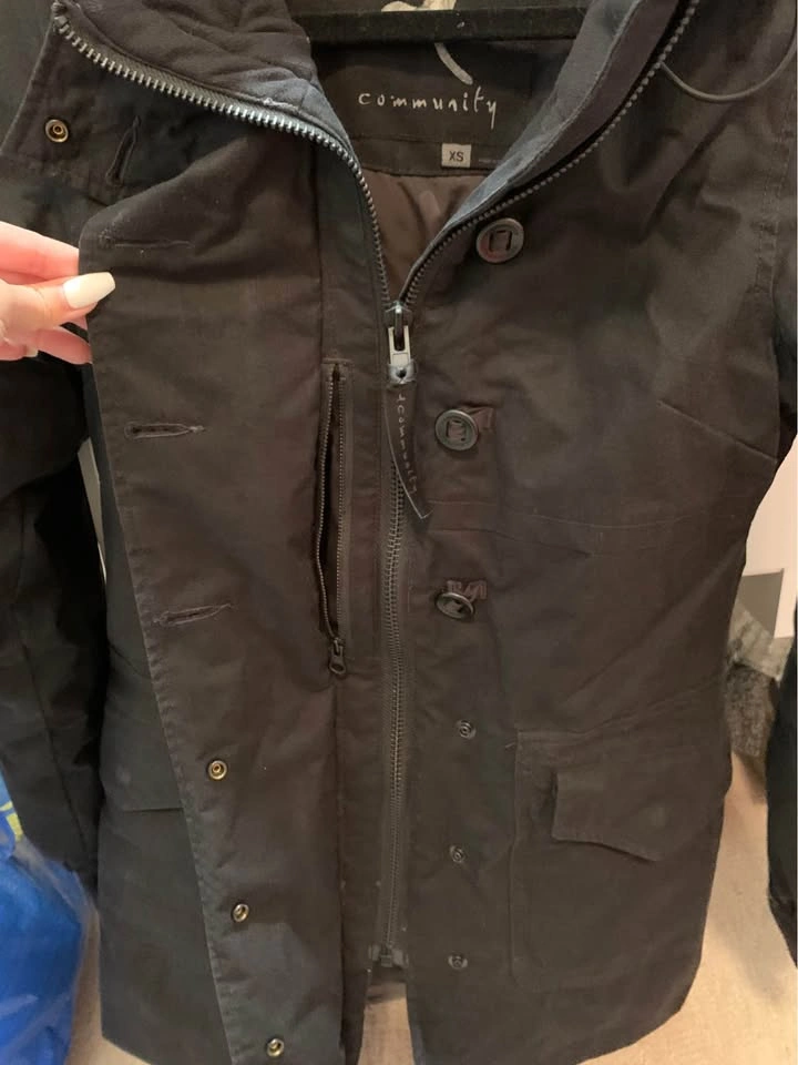Aritzia Community winter jacket (size XS) - photo 2