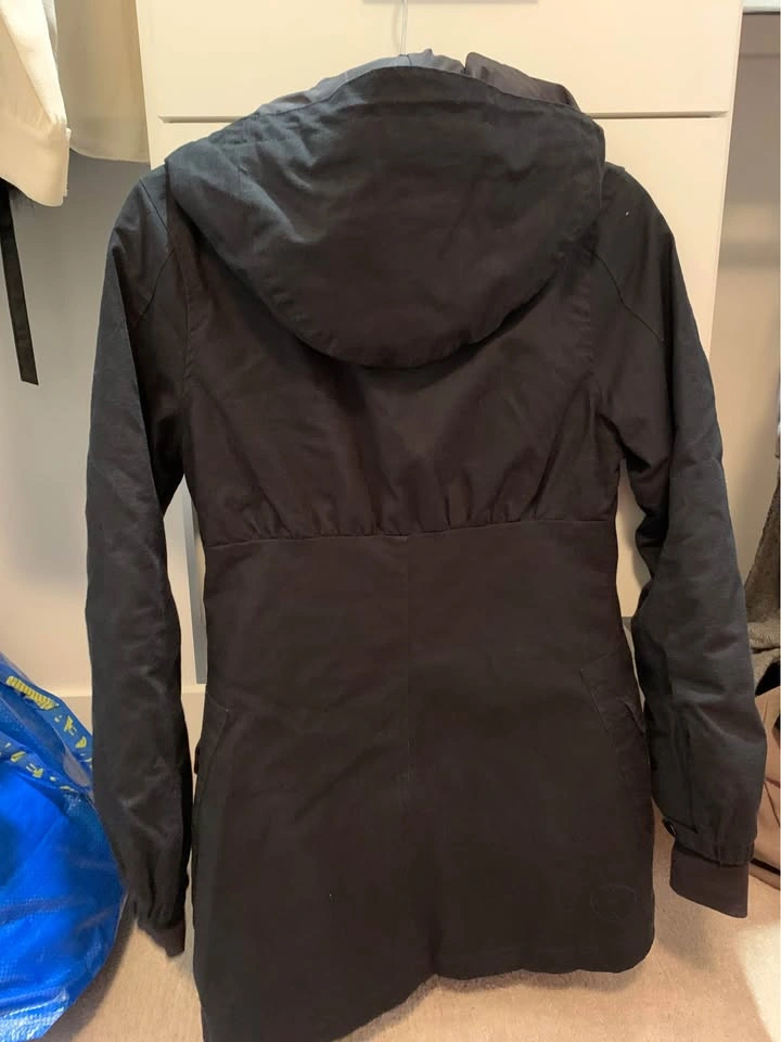 Aritzia Community winter jacket (size XS) - photo 3