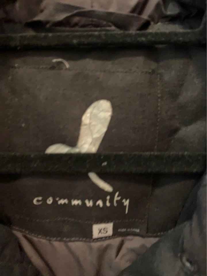 Aritzia Community winter jacket (size XS) - photo 4