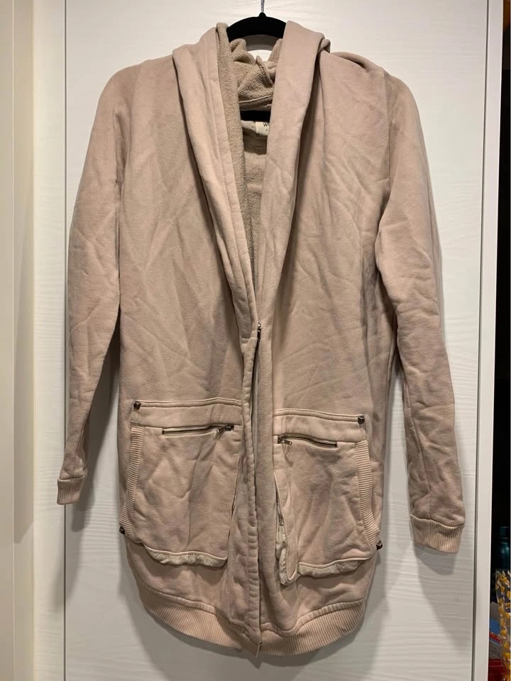 Aritzia Wilfred beige oversized sweater (size xxs)