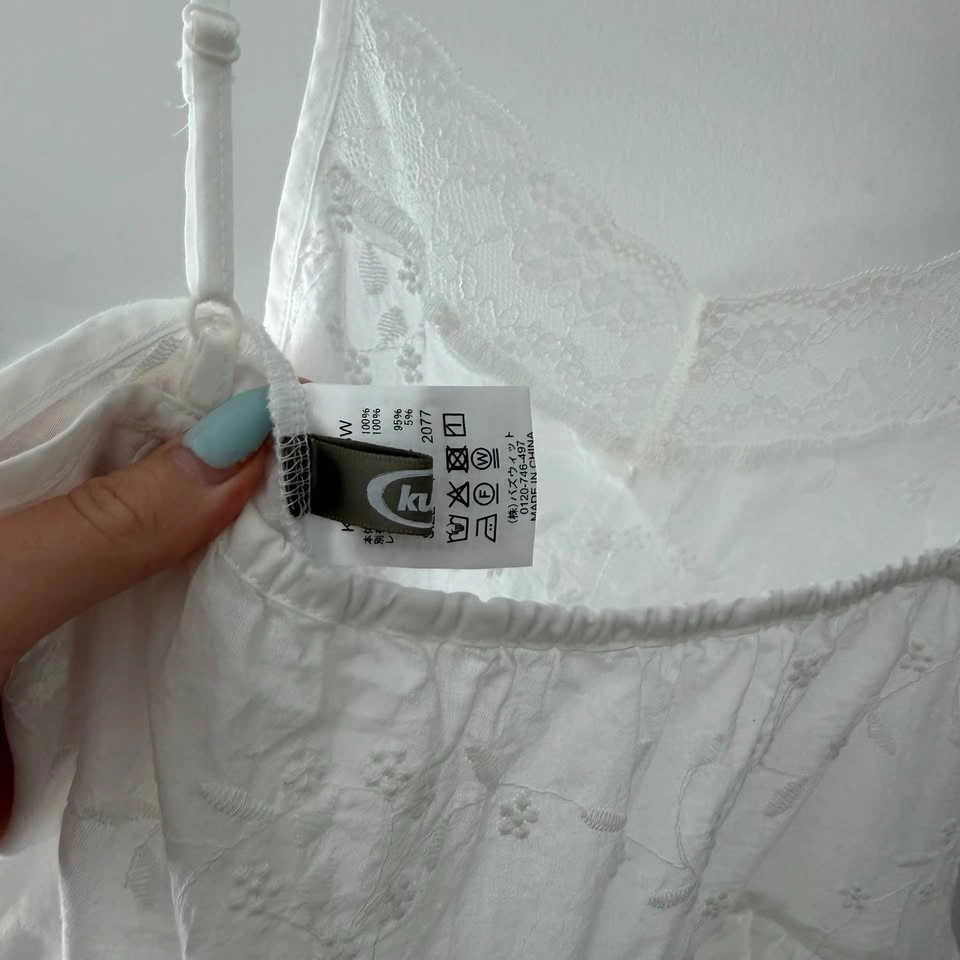 White Lace Top from Kutir (Japanese Brand) Fits Like A Small - photo 3
