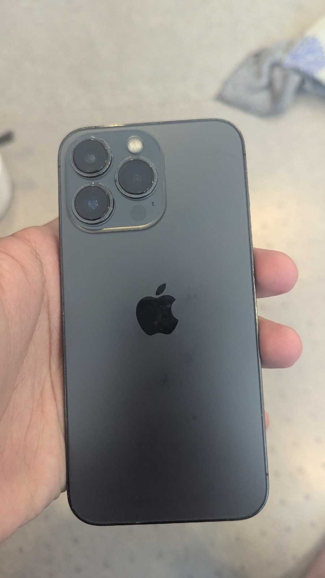 iPhone 13 Pro - 128 GB - 100% Battery Health - photo 2