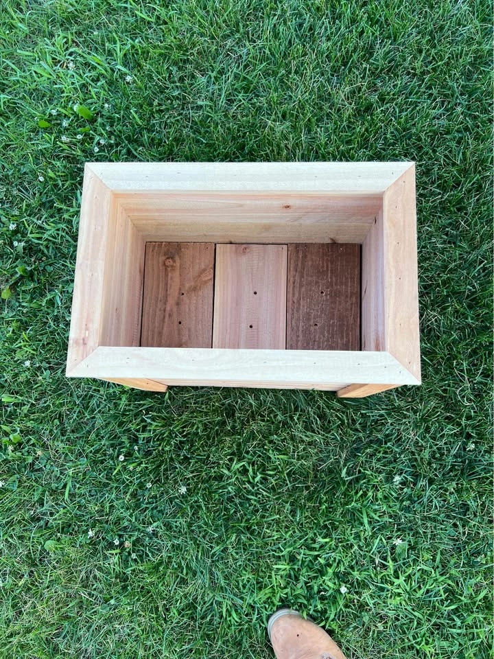 Wide Handmade Raised Cedar Planter Boxes - photo 2