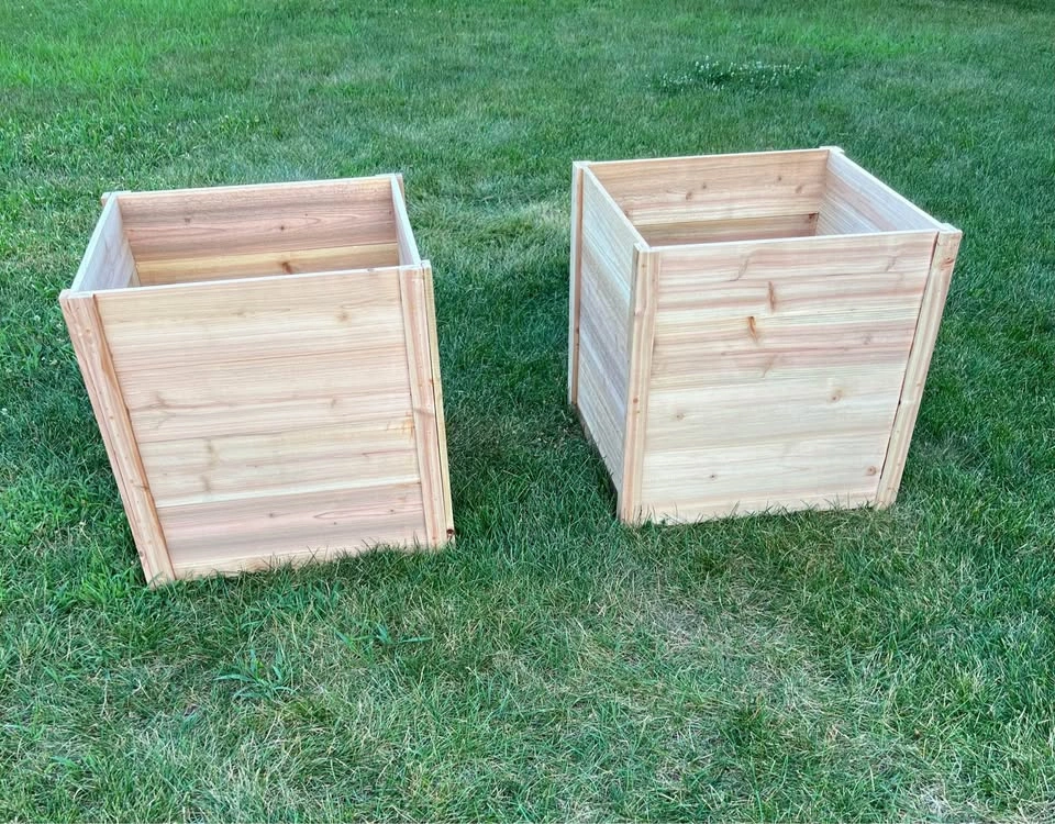 24” x 24” x 24” Handmade Cedar Raised Garden Planter Box - photo 4