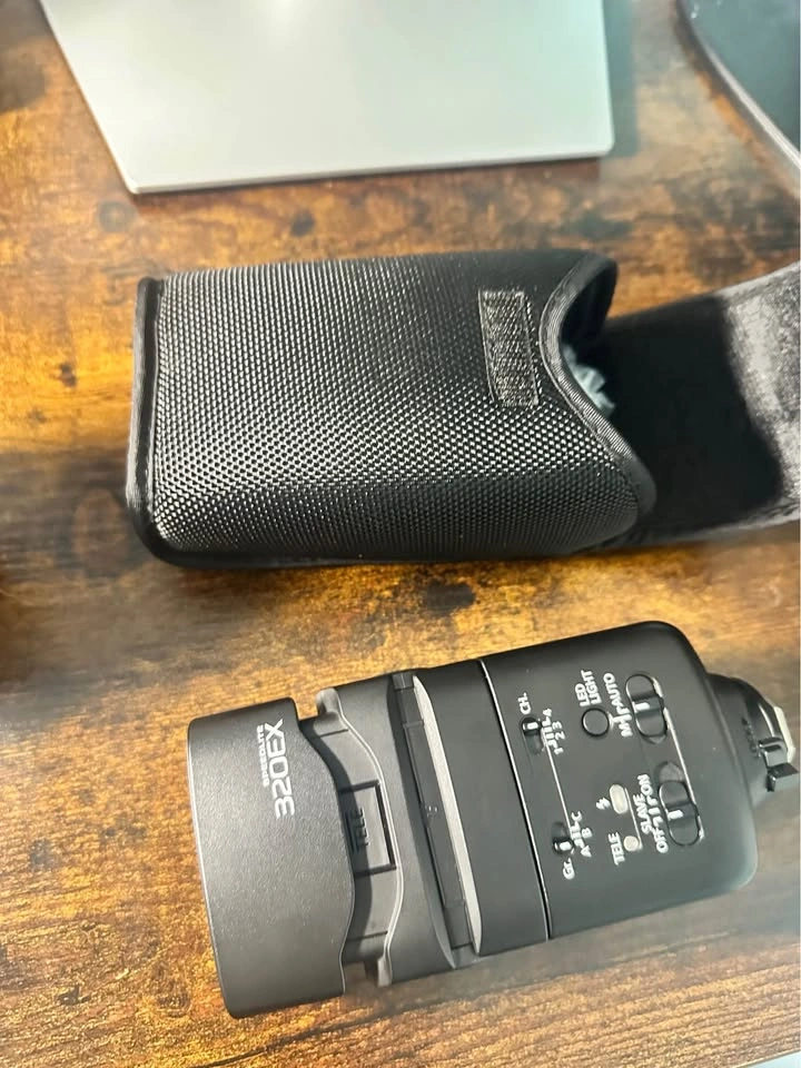 Canon Speedlite 320EX Flash – On-Camera & Off-Camera - photo 3