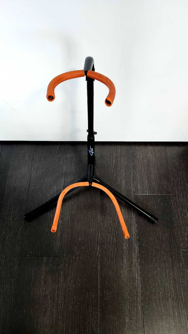 Apex Guitar Stand