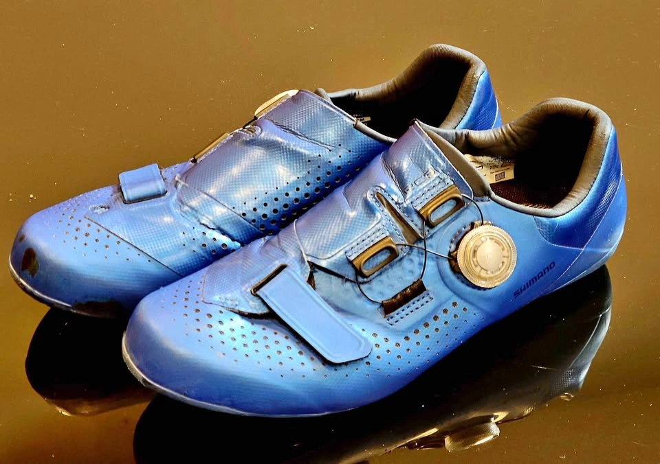 Shimano SH-RC502 size EU 41 US 8 wide mens road cycling shoes
