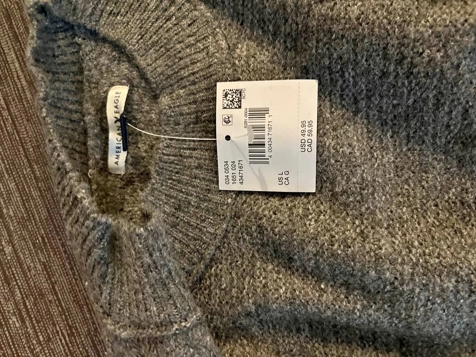 NEW American Eagle Grey Crew Neck Sweater – Size Large