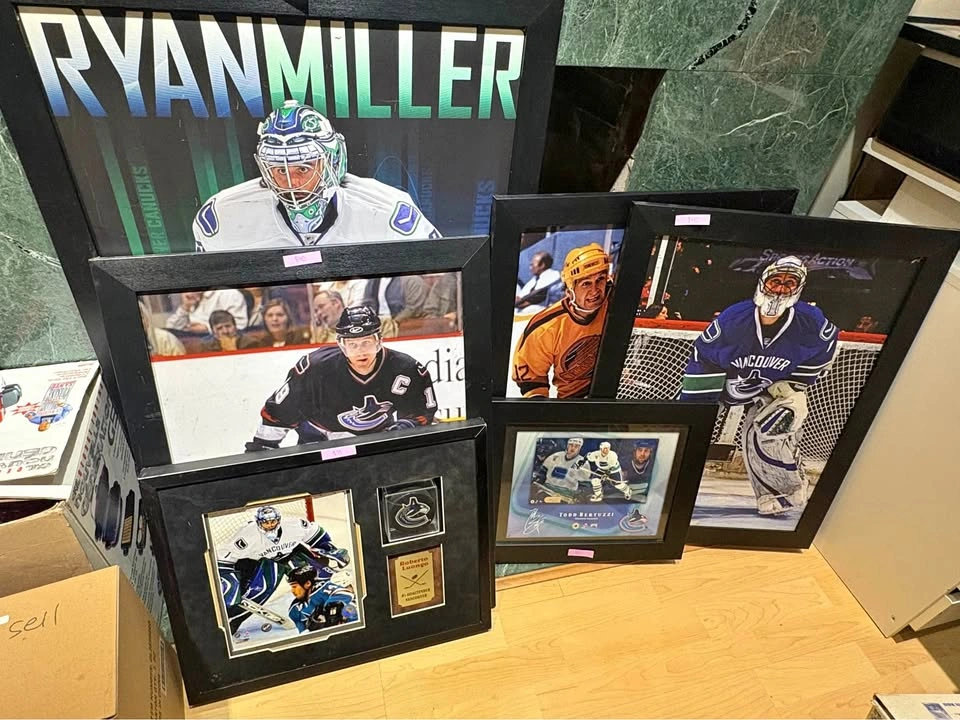 Framed Vancouver Canucks