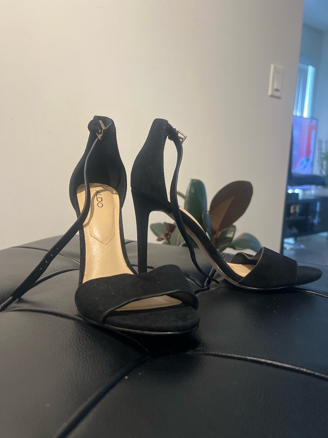 ALDO Black Suede Heels size 6 - photo 2