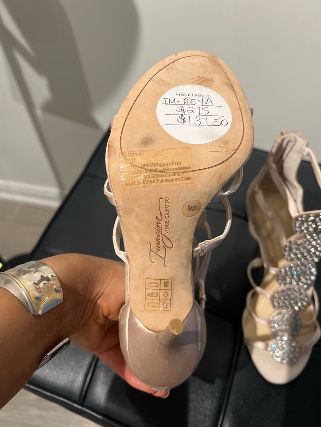 Imagine Vince Camuto Reya Heels - photo 3