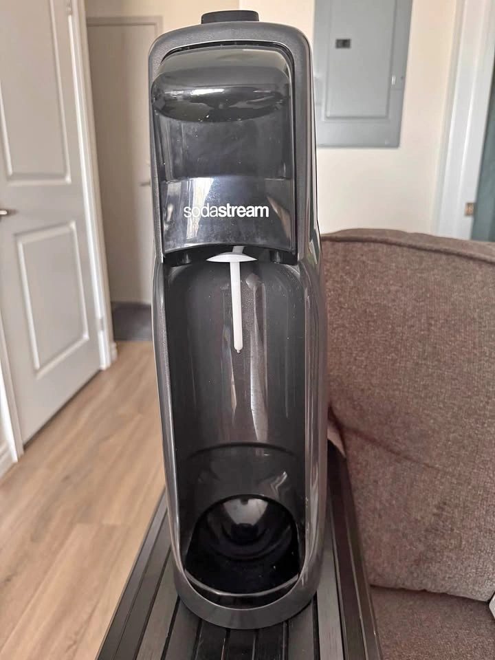 Soda Stream Sparkling Water Maker