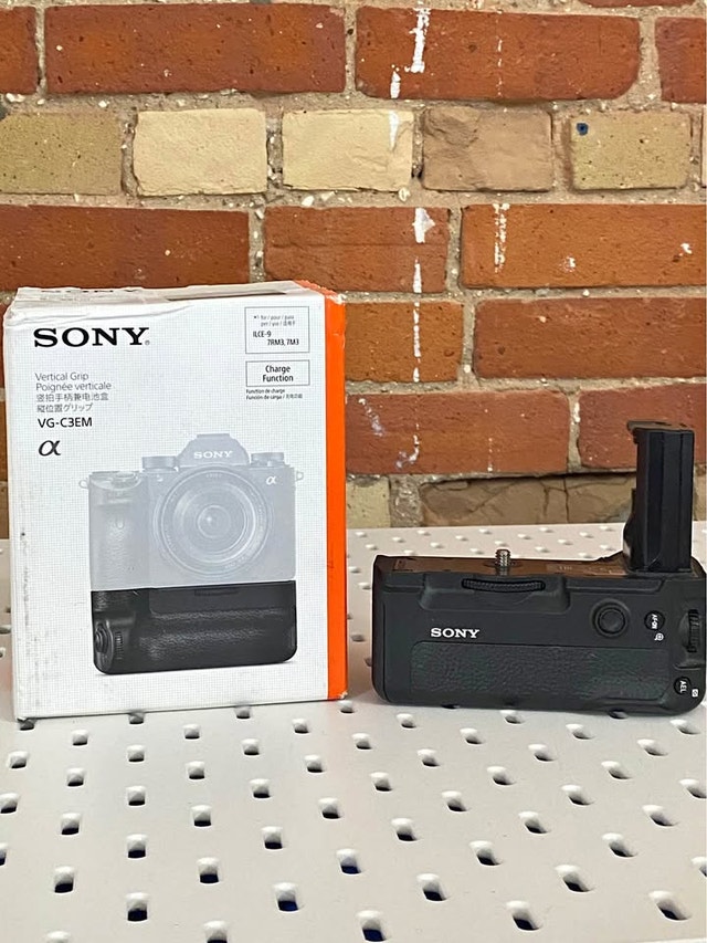 Sony Vertical Grip for A7III / A7RIII / A9 - Sony VG-C3EM - photo 2