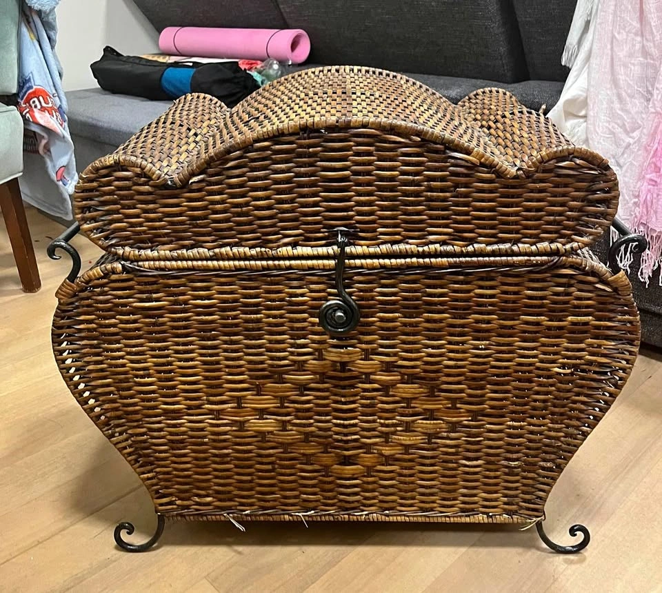 Woven Wicker Storage Trunk