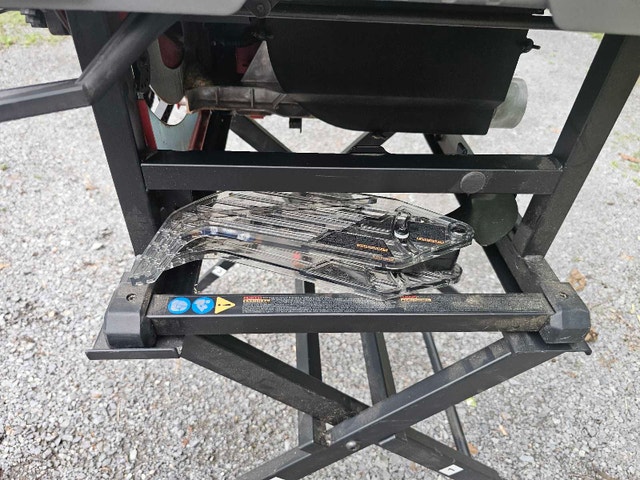 Milwaukee M18 Fuel cordless table saw with folding stand - photo 4