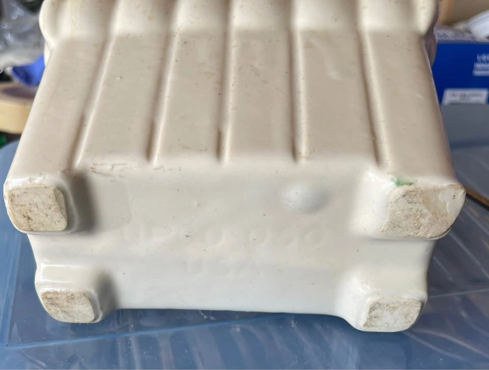 Vintage white planter with feet - photo 2