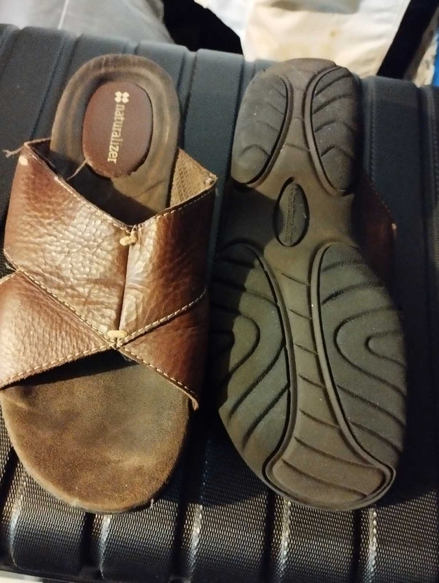 used Naturalizer leather sandals size 7 - photo 2