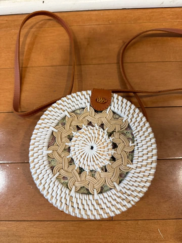 Round Woven Rattan Crossbody Bag - photo 3