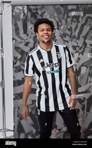 McKennie #14 Juventus 2021/22 Home Medium - photo 5