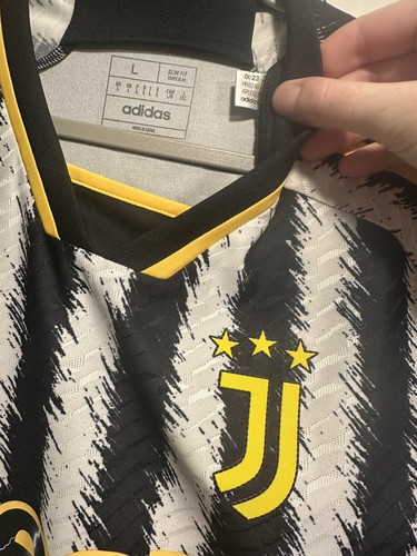 McKennie #16 Juventus 2023/24 Player Version Home L w/ Patches - photo 3