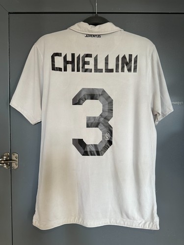 Chiellini #3 Juventus 2010/11 Away Medium w/ Patches