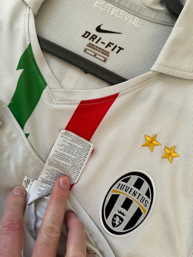 Chiellini #3 Juventus 2010/11 Away Medium w/ Patches - photo 3
