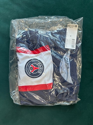 BNIB PSG Paris Saint-Germain 2022/23 Home Medium w/ GOAT - photo 4