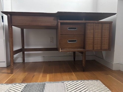 Authentic 1960’s Mainline by Hooker Mid Century Floating Desk - photo 2